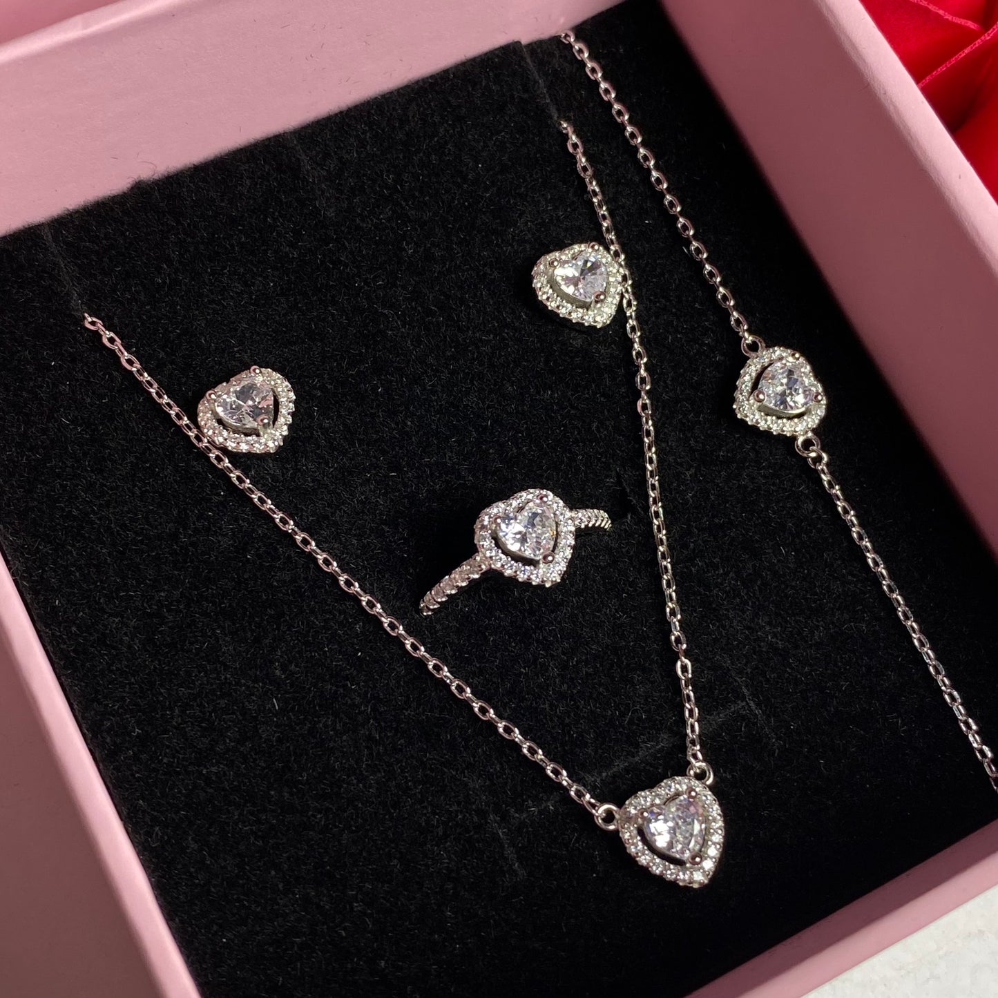 LOVE SET