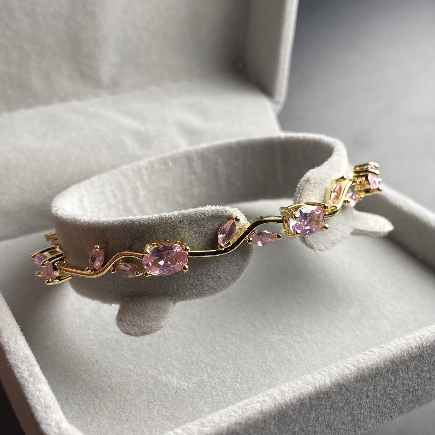 TULIP BRACELET | BABY PINK💗