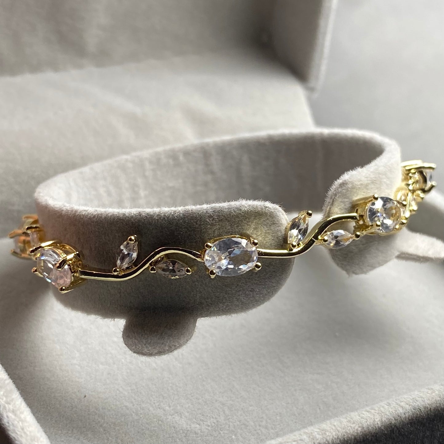 TULIP BRACELET🌷 | WHITE✨