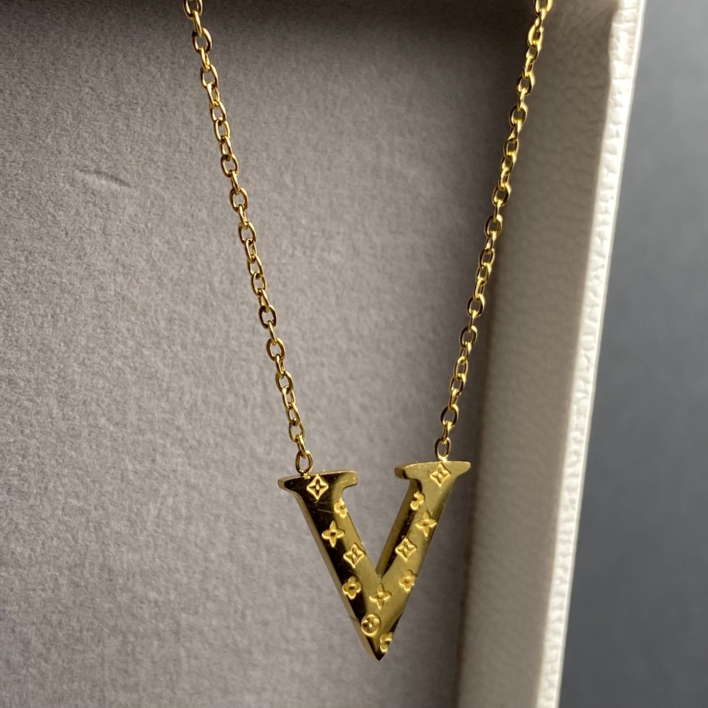 LV | Collier