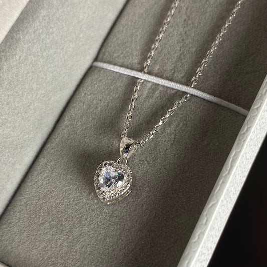 PRINCESS NECKLACE | WHITE