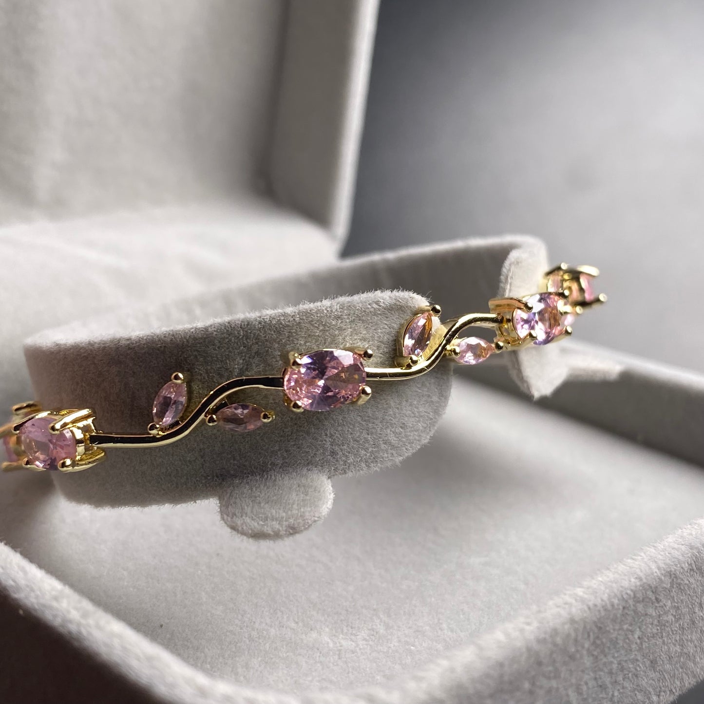 TULIP BRACELET | BABY PINK💗